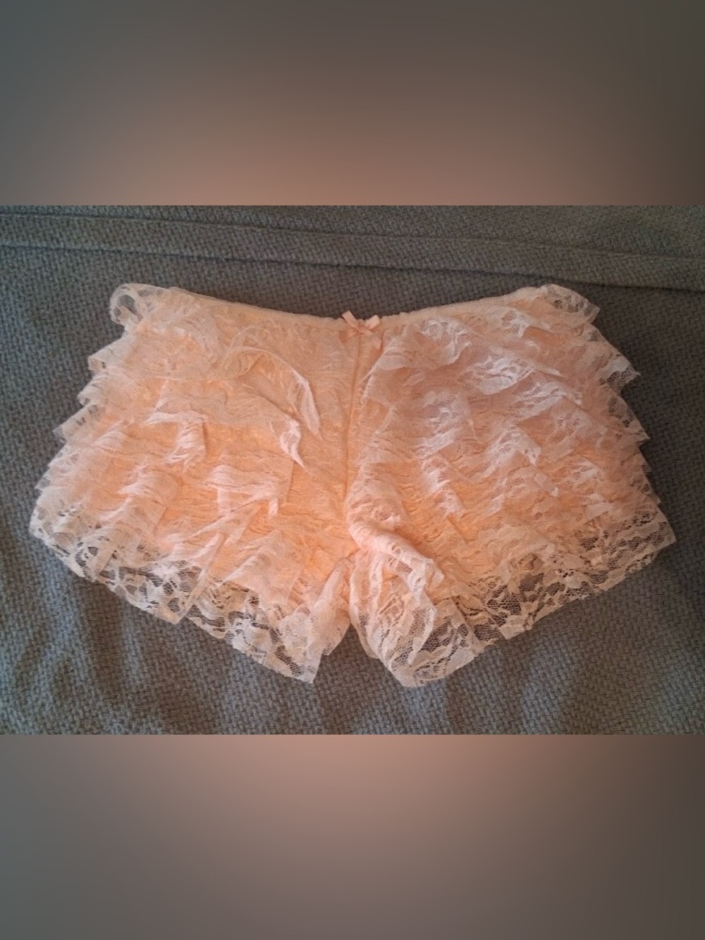 Lace Ruffle Shorts - Picture 4 of 6